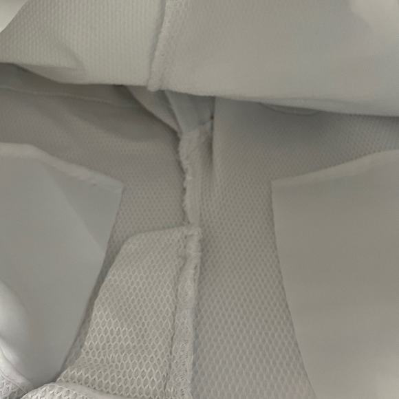 Women's Size 10 Attyre White Mackenzie Knit Scalloped Hem Casual Shorts - Picture 5 of 8